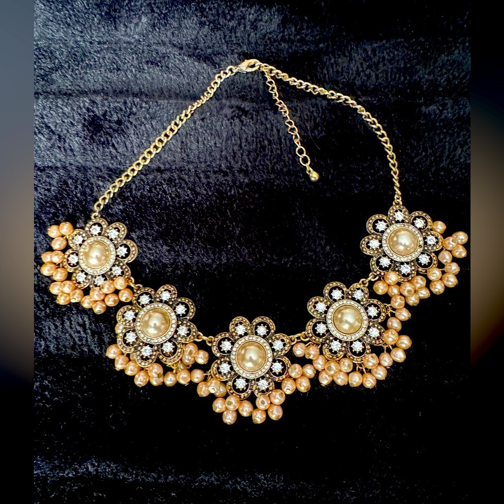 Beautiful necklace with pinkish pearls - custom jewelry